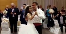 Stire din Monden : VIDEO. Imagini de la nunta lui Marian Godină. Filmarea cu dansul mirilor, virală pe Internet