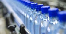 Stire din Social : ALERTĂ: PARTICULE DE PLASTIC, DESCOPERITE ÎN APA ÎMBUTELIATĂ!