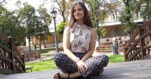 Stire din Eveniment : ALERTĂ! Alexandra s-a urcat într-o mașină la ocazie și este dispărută de 24 de ore!