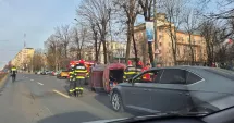 Stire din Eveniment : Accident grav în București. Șase mașini implicate, una răsturnată lângă Spitalul Colentina