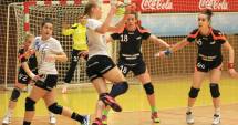 Stire din Sport : Galerie foto. Handbal feminin: CSU Neptun a cedat în fața Craiovei