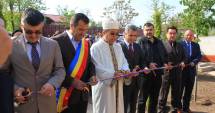 Stire din Politică-Administrație : Galerie foto. Primarul Valentin Vrabie a inaugurat noua geamie din satul Izvoru Mare