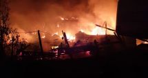 Stire din Eveniment : UPDATE. FOC MISTUITOR! Un bărbat a murit, în urma incendiului de la Năvodari!