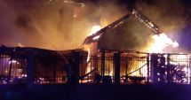 Stire din Eveniment : Incendiu devastator în Techirghiol. Casă arsă din temelii / Galerie foto