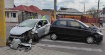 Stire din Eveniment : Galerie foto. Accident rutier la Constanța, cu două victime