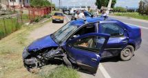 Stire din Eveniment : Şapte răniţi, printre care un copil, în urma unui accident cu trei maşini implicate