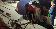Stire din Eveniment : FOTO-VIDEO. Velier în pericol de scufundare! Intervenţie dificilă a ARSVOM, din cauza vântului puternic