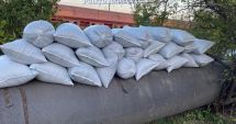Stire din Eveniment : FOTO. Şapte persoane suspectate că au furat bunuri din vagoanele staţionate în Portul Constanţa, reţinute