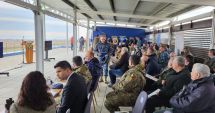 Stire din Eveniment : FOTO. MOMENT ISTORIC! TRAGERI REALE cu sistemul Patriot, la Capu Midia! Oaspeţi de seamă, prezenţi la eveniment