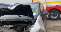 Stire din Eveniment : Accident rutier între o mașină și un camion în județul Constanța. Numărul victimelor se ridică la două