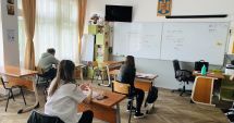 Stire din Eveniment : Elev de clasa a VIII-a, INFECTAT CU CORONAVIRUS. Colegii cu care a intrat în contact nu mai vin la școală