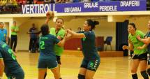 Stire din Sport : Galerie foto. Handbal feminin: CSU Neptun, înfrângere usturătoare pe teren propriu