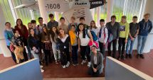 Stire din Cultură-Educație : Elevii Colegiului „Mihai Eminescu” împărtășesc bucuria unei mobilități de învățare în Cehia
