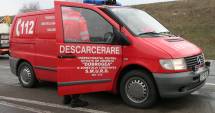 Stire din Eveniment : Accident rutier! Un șofer băut a provocat un accident și a rămas încarcerat