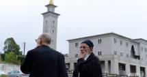 Stire din Actualitate : Incendiu la o moschee în construcție din Poitiers, Franța