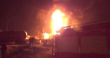 Stire din Eveniment : INCENDIU PUTERNIC LA UN DEPOZIT DE ARME. O persoană a decedat