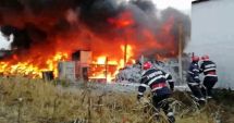 Stire din Eveniment : Pompierii se luptă cu flăcările! Populația, avertizată prin Ro-ALERT
