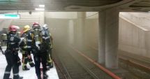 Stire din Eveniment : Incendiu la metrou! Călătorii au fost evacuaţi de urgenţă!