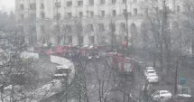 Stire din Eveniment : Incendiu la Ministerul Finanțelor. Pompierii intervin cu opt autospeciale