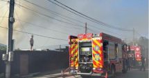 Stire din Eveniment : Incendiu puternic la un azil de bătrâni. 40 de persoane au fost evacuate