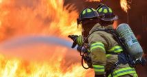Stire din Eveniment : Altarul unei biserici a fost cuprins de flăcări după Liturghie. Desfășurare masivă de forțe ale salvatorilor ISU