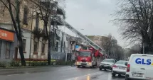 Stire din Eveniment : Pompierii ISU „Dobrogea”, intervenție la o clădire de pe bulevardul Ferdinand