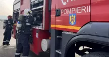 Stire din Eveniment : Parcare în flăcări. Trei mașini mistuite în doar câteva secunde