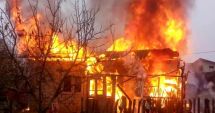 Stire din Eveniment : Doi copilaşi, înghiţiţi de flăcări în propria casă