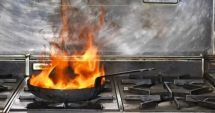 Stire din Eveniment : O oală cu mâncare uitată pe aragaz a agitat un bloc întreg, pe Aleea Heracleea, din municipiul Constanța