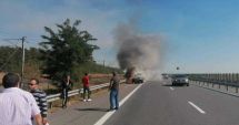 Stire din Eveniment : Trafic oprit pe Autostrada Soarelui. O mașină a luat foc
