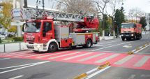 Stire din Eveniment : Incendiu într-un bloc de garsoniere din Năvodari: un bărbat a murit!