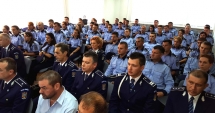 Stire din Eveniment : Începe campania electorală și în Poliție? Se anunță salarii mărite. "Manipulare ieftină! Polițiștii sunt luați de fraieri!"