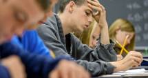 Stire din Cultură-Educație : Începe calvarul liceenilor! Simularea bacalaureatului, dar pe răcoare