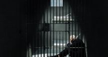 Închisoare acasă și zile libere pentru cărțile scrise în detenție: proiect votat de deputați