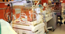 Bebelușii născuți prematur, în primejdie! Nu există un incubator pentru transportul lor