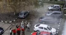 Stire din Eveniment : Violență absurdă. Pentru ce a fost bătut cu bâta un colindător