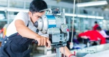 Stire din Economie : Industria prelucrătoare a primit cu 13,5% mai multe comenzi
