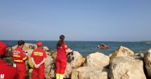 Stire din Eveniment : Cadavrul unui tânăr înecat, scos la mal de valuri, la Costinești!