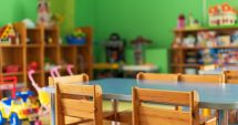 Stire din Cultură-Educație : Când încep înscrierile la creșă și la grădiniță 2024. Anunțul făcut de Ministerul Educației