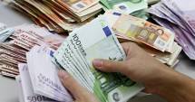 Țeapă la casa de schimb valutar! Operatoare înșelată cu peste 1.000 de euro