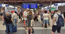 Stire din Social : Haos pe calea ferată. Trenuri cu întârzieri de peste patru ore din cauza caniculei