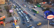 Două autoturisme s-au tamponat pe bulevardul I.C. Brătianu. Ambele mașini circulau în același sens