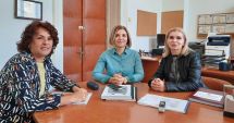 Stire din Interviu : Tri-interviu la Colegiul "Mihai Eminescu". "Datorită certificărilor europene, elevii au intrat la facultăți, fără admitere"