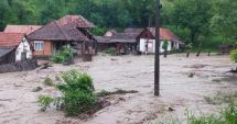 Stire din Social : Cod roșu de inundații pe râuri, pentru toată țara