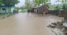 Stire din Actualitate : Cod roșu de inundații pe râuri din Prahova și Buzău