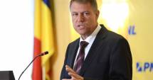 Stire din Politică-Administrație : Iohannis a stabilit o perioadă  de tranziție cu Băsescu