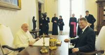 Stire din Cultură-Educație : Papa Francisc va vizita România. Data va fi stabilită pe canale diplomatice