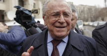 Stire din Politică-Administrație : Ion Iliescu a ajuns la spital