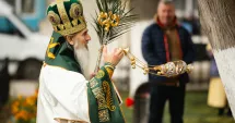 Stire din Cultură-Educație : Maraton de slujbe pentru IPS Teodosie! Floriile aduc și 25 de ani pe tronul Tomisului