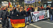 Stire din Actualitate : Poliția germană interzice orice adunare publică la Dresda, azi, invocând un "risc terorist"